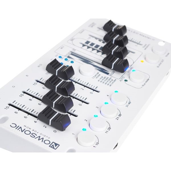 Bàn điều khiển ánh sáng Nowsonic Autark LED Master II(EU)