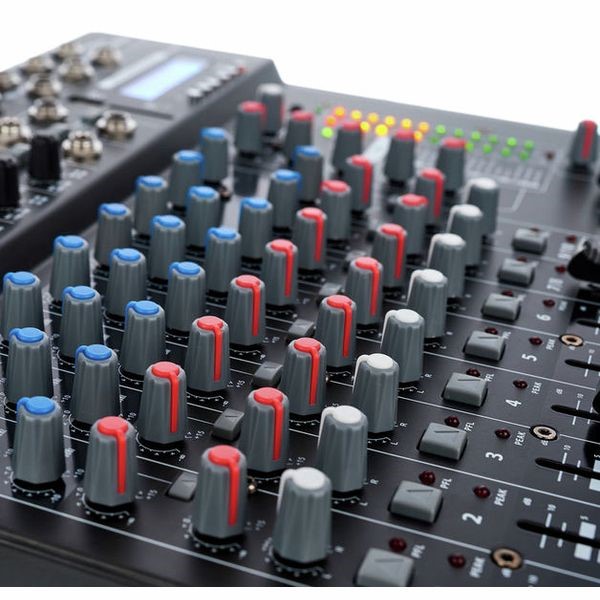 Mixer The T.mix xmix 1202 FXMP USB Case Bundle